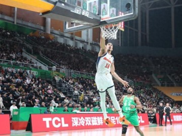 世界杯在线观看入口-酸死了，辽宁电台解说吐槽广东靠外援，官媒跟自媒体已经没区别了